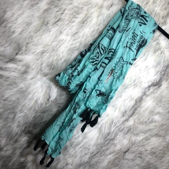 Primitives by Kathy Light Blue Southern & Country Themed Scarf - Picture 4 of 8